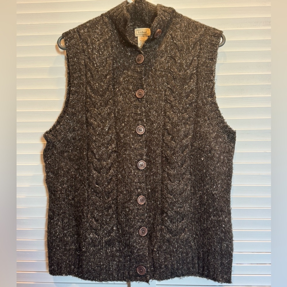VTG LL Bean cable vest